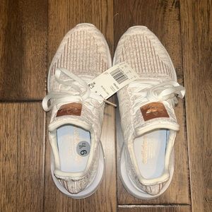 New!! Adidas Women Swift Run Running Shoes - W9.5